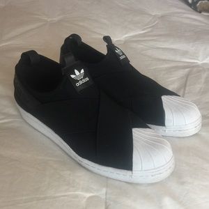 Adidas Hardly Worn!